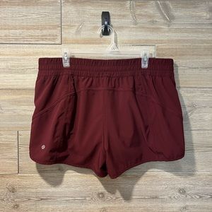 lululemon tracker v shorts - size 18